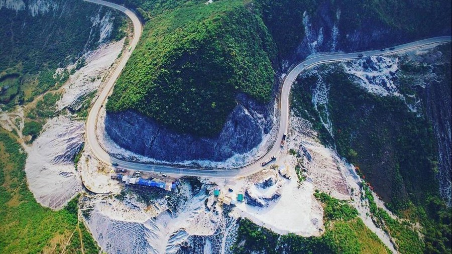 White Stone Pass - a magical 'snow covered' road in the heart of the Northwest