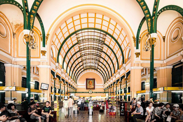 Discover the architecture of Saigon's central post office