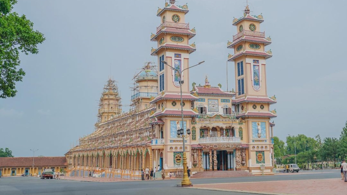 Visiting Tay Ninh’s Cao Dai Temple: A Spiritual and Architectural Marvel