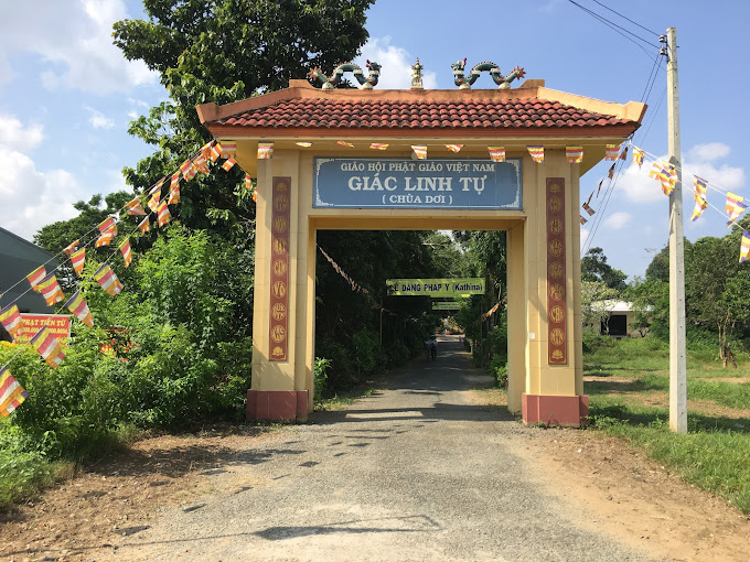 Giac Linh Pagoda (Bat Pagoda)