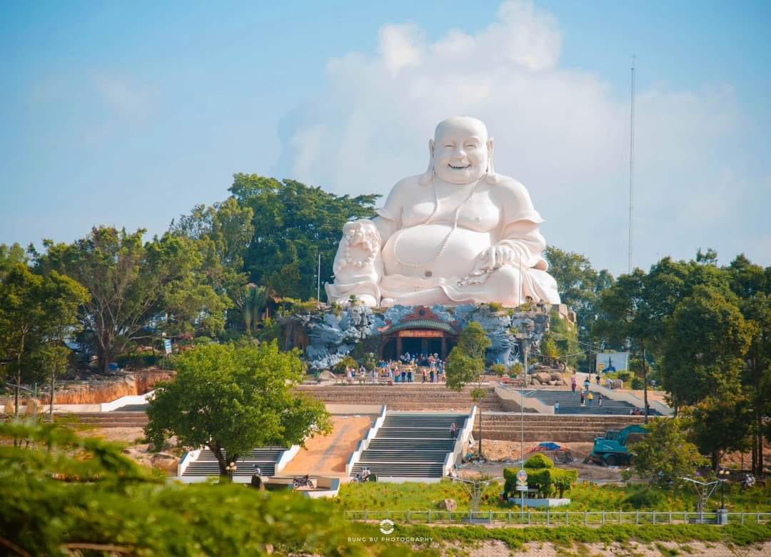 Cẩm Nang Du Lịch Châu Đốc - Những Địa Điểm Bạn Không Nên Bỏ Qua