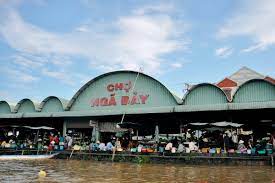 Nga Bay floating market