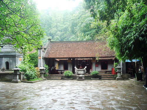 Au Co National Mother Temple