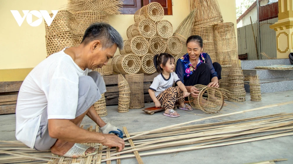 Làng Hưng Học: Nơi Lưu Giữ Hồn Cốt Nghề Đan Ngư Cụ Truyền Thống