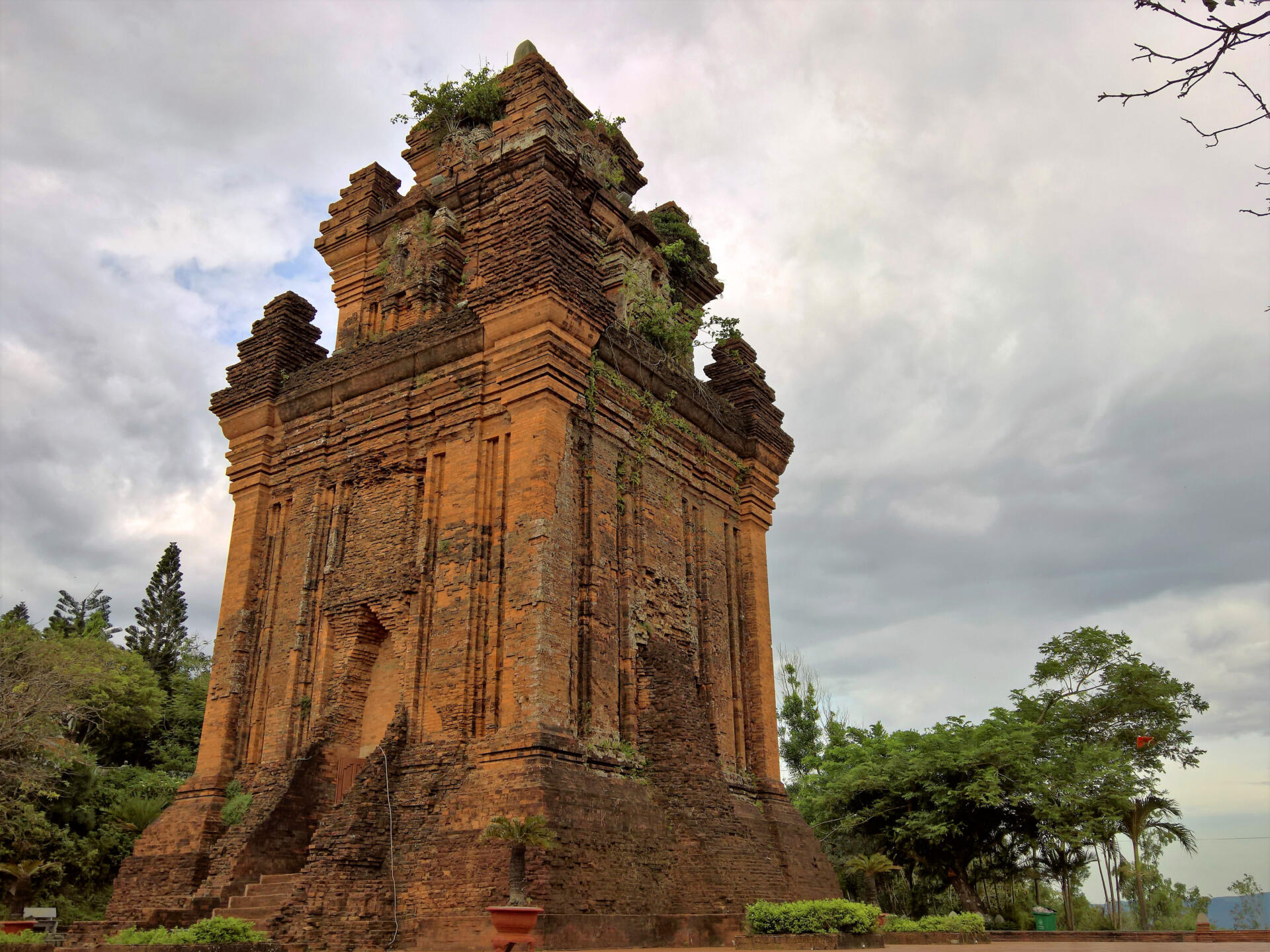 Nhan Tower - Top 10 attractive places in Phu Yen