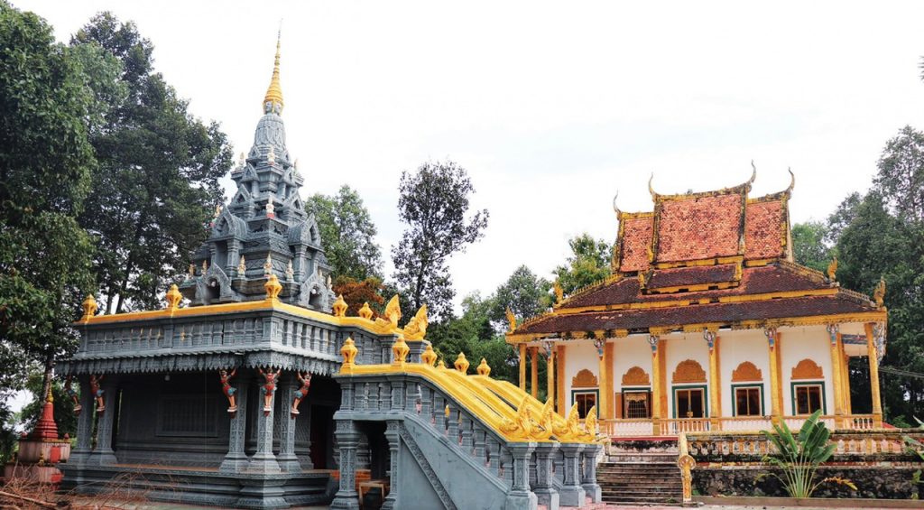 Admire the Ka Ot temple of the Khmer people in Tay Ninh