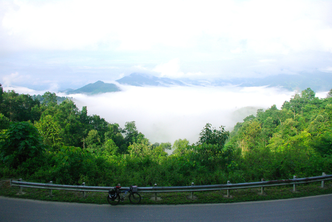 Phượt đèo Pha Đin - “cung đường mây trắng” của vùng Tây Bắc.