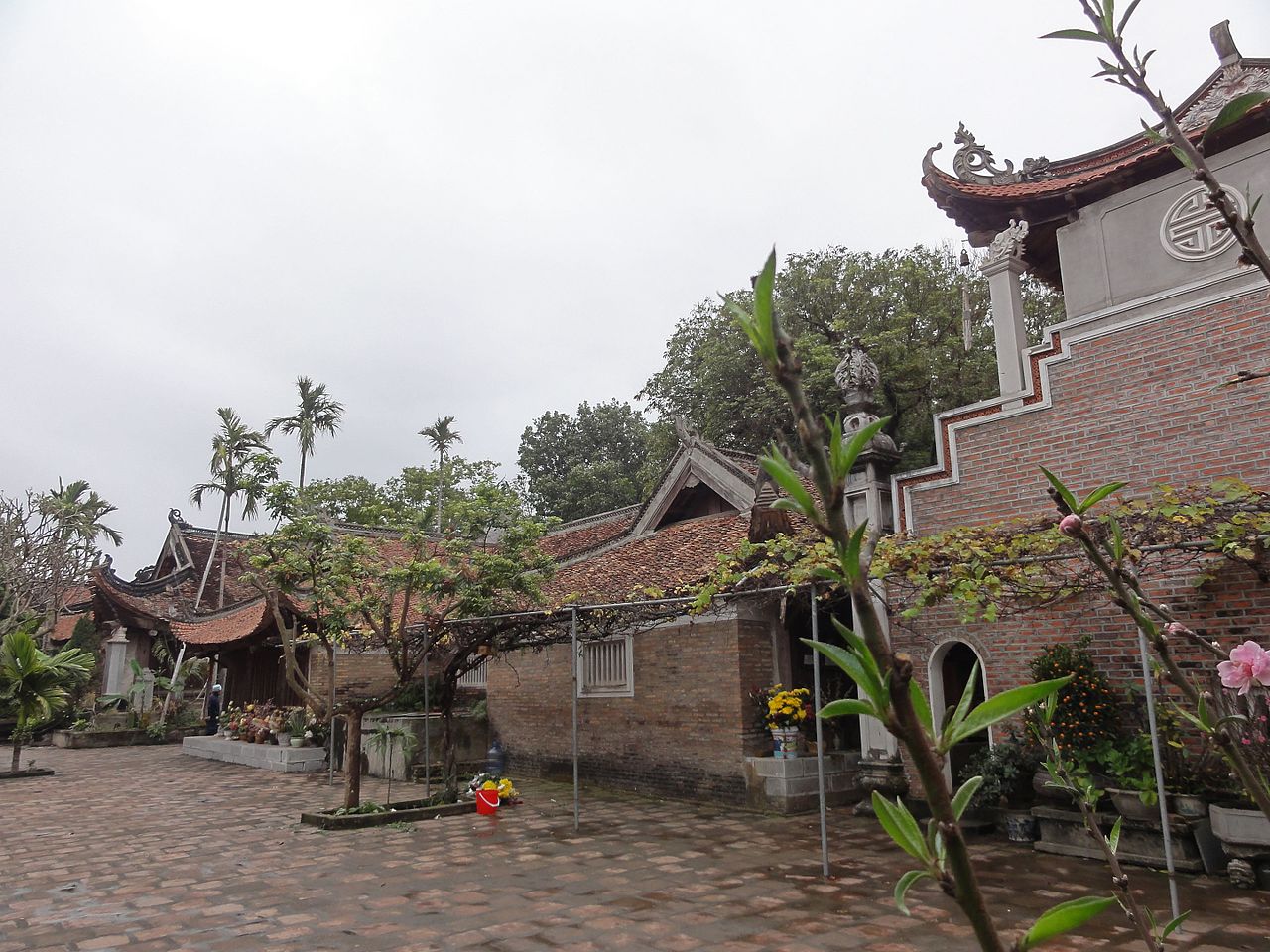 Peaceful corner at Duc La Temple