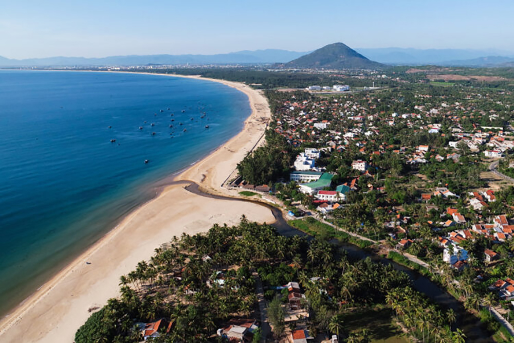 Long Thuy Beach