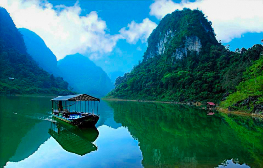 Ho Thang Hen - Mysterious "Love Cup" of Cao Bang country