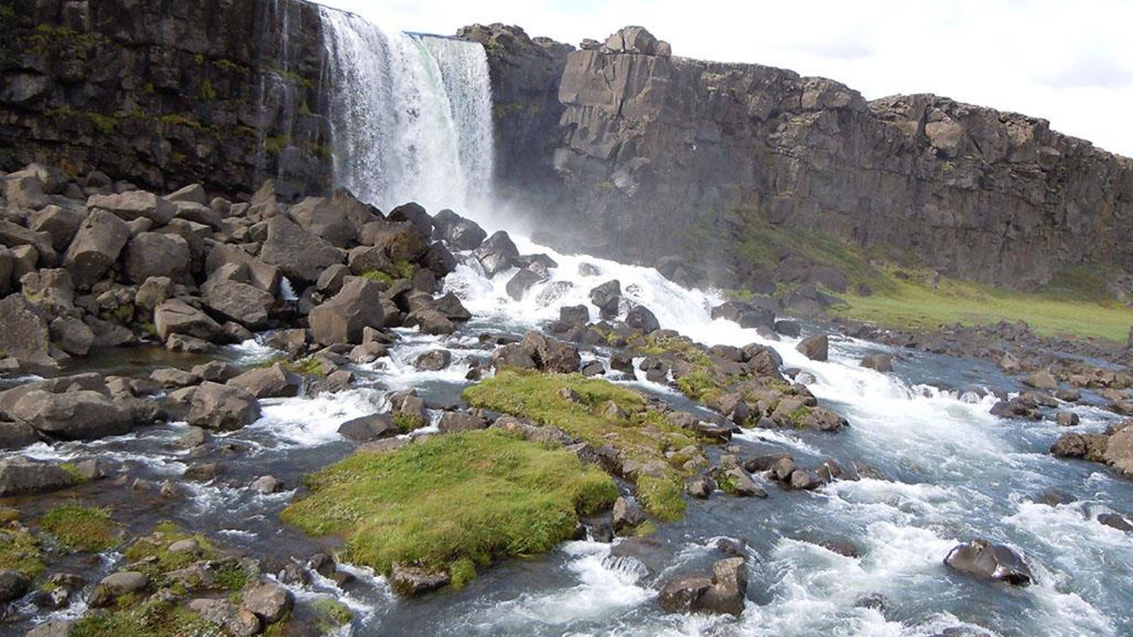 Pu Nhu Waterfall