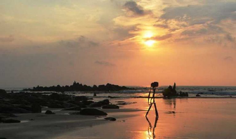 Sunset on Hoanh Son beach