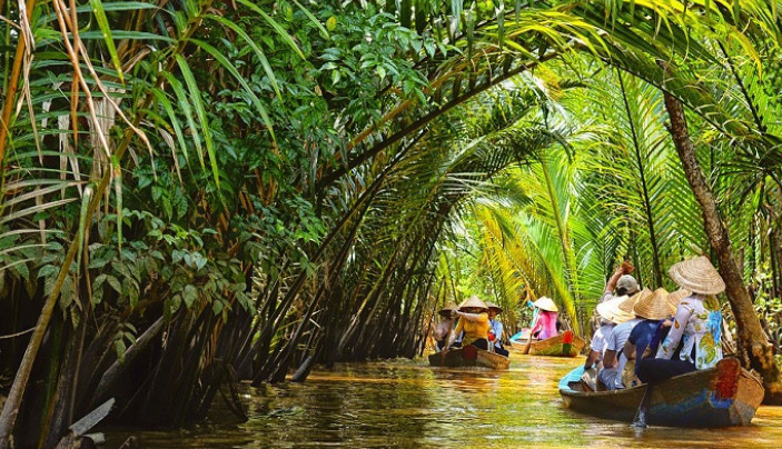 Explore Con Quy 'Green Gem Island' Ben Tre.