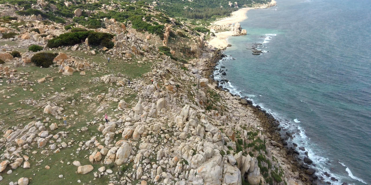 Ninh Thuan Stone Park: Impressive wild and magnificent beauty