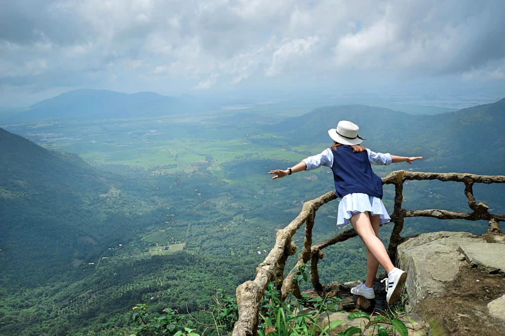 Cam Mountain Tourist Area