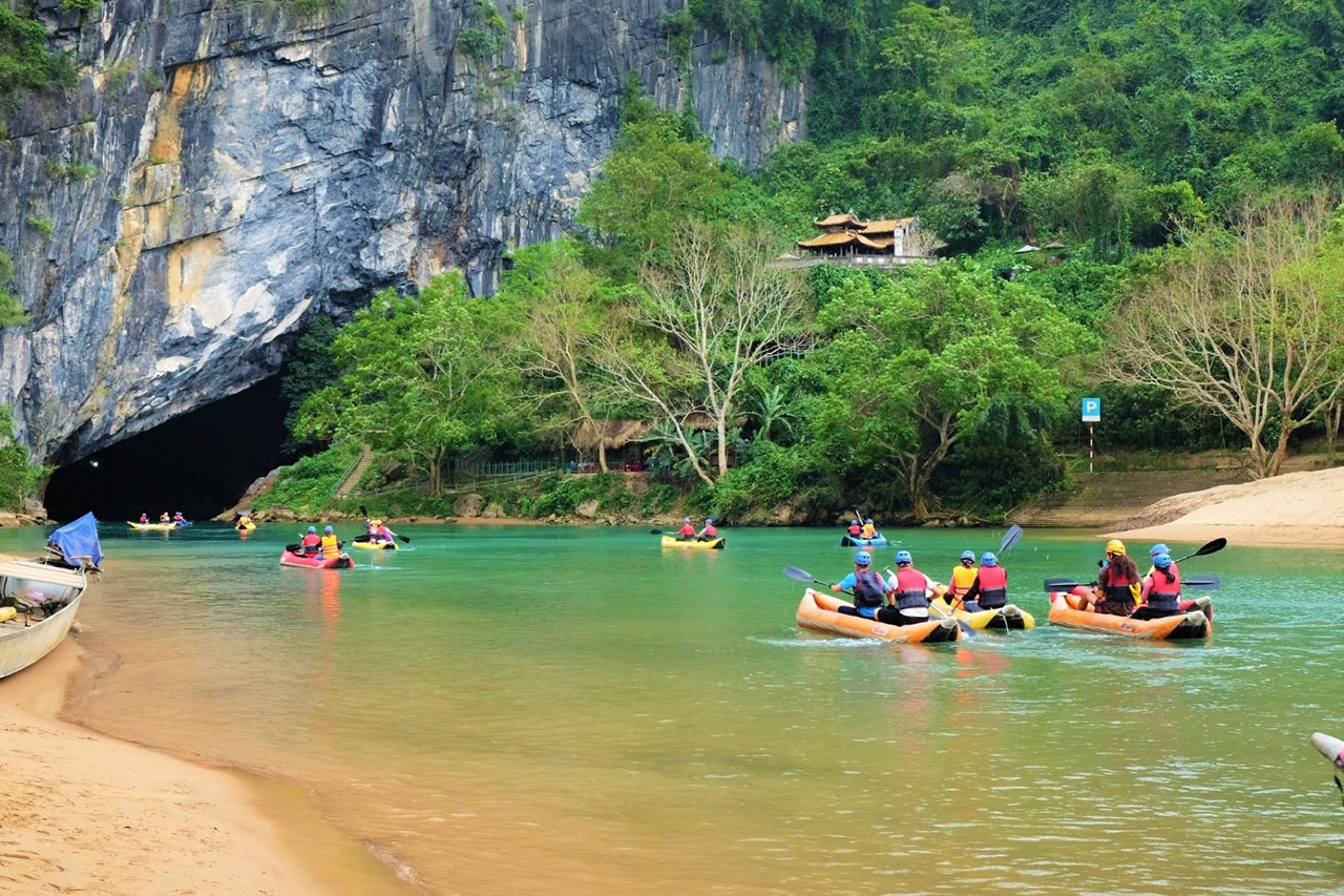 Vườn Quốc Gia Phong Nha - Kẻ Bàng: Hành Trình Đến Với Di Sản Thiên Nhiên Thế Giới