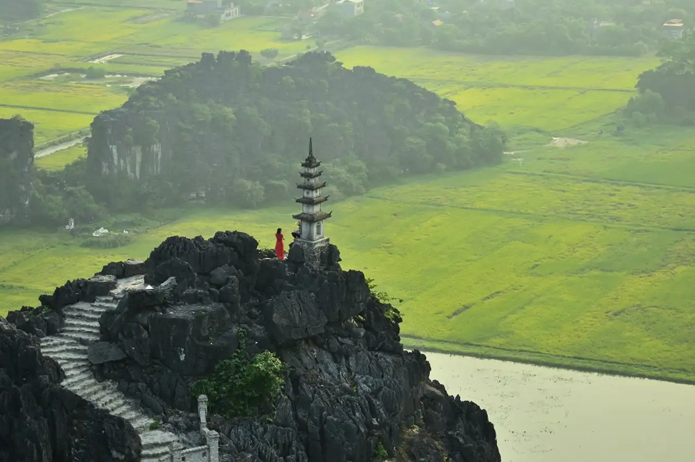 Khám Phá Hang Múa - Nơi Ghi Dấu Cảnh Sắc Tuyệt Đẹp Của Ninh Bình