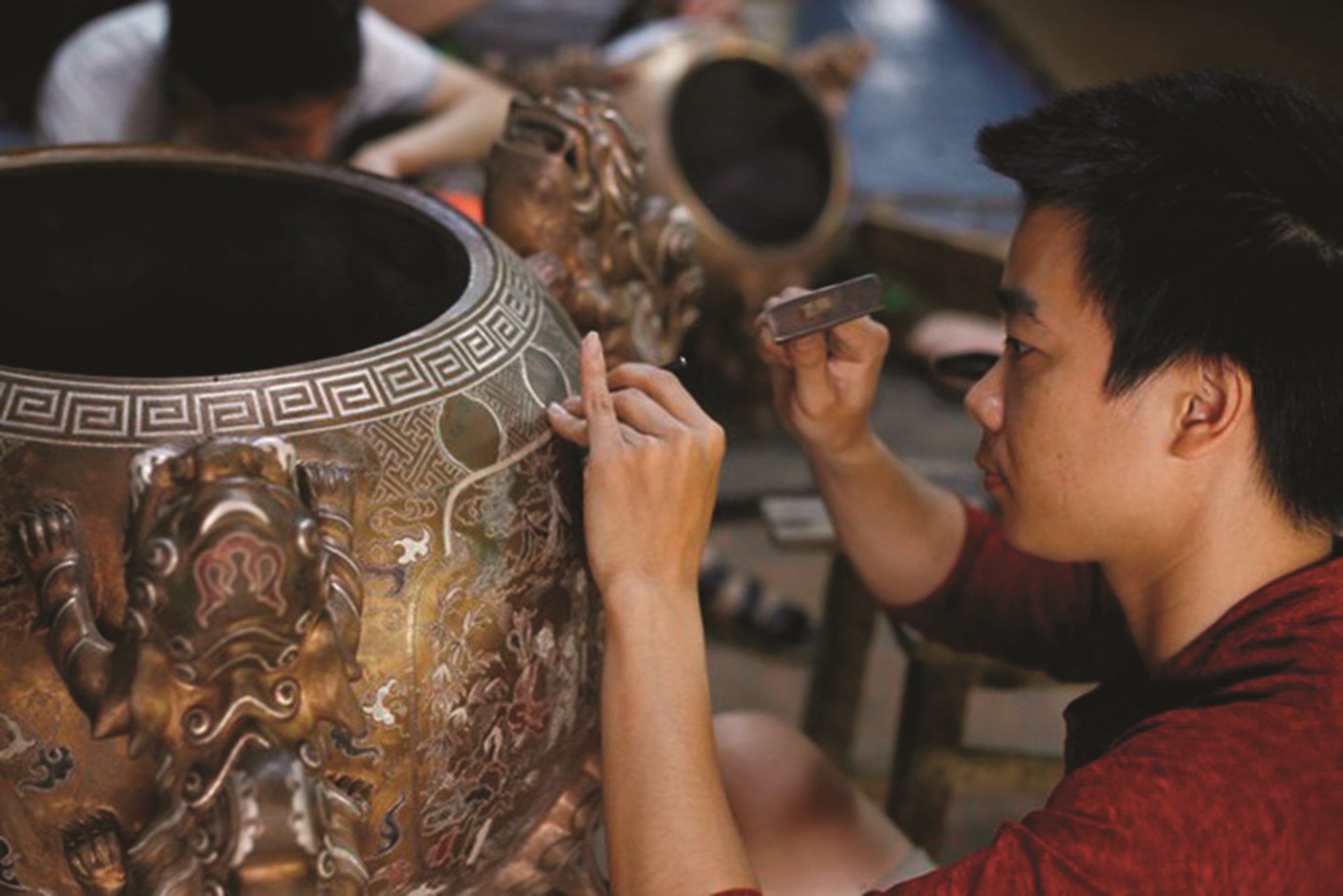 Phuoc Kieu bronze casting village - Breath of history and quintessence of craftsmanship