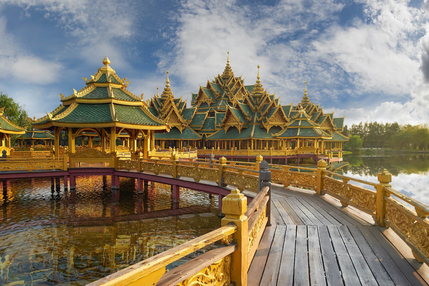 ORANGE - BANGKOK - EXPLORE THE LAND OF GOLDEN Pagodas