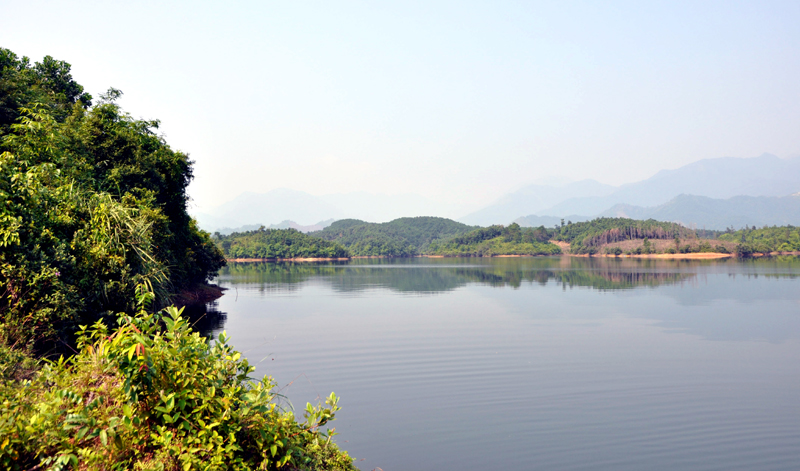 特鲁克白山湖