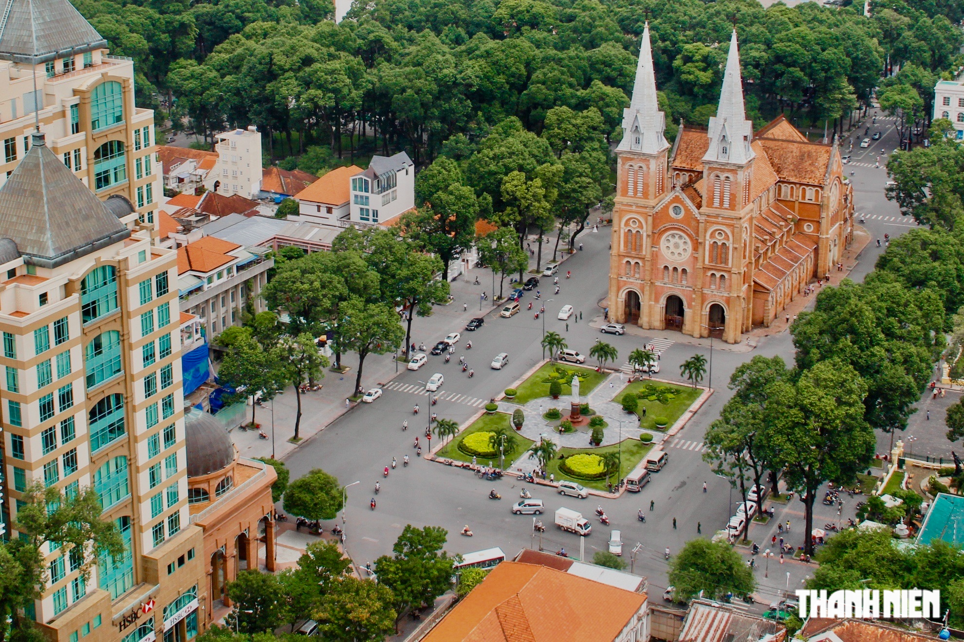 Notre Dame Cathedral - Aerial view