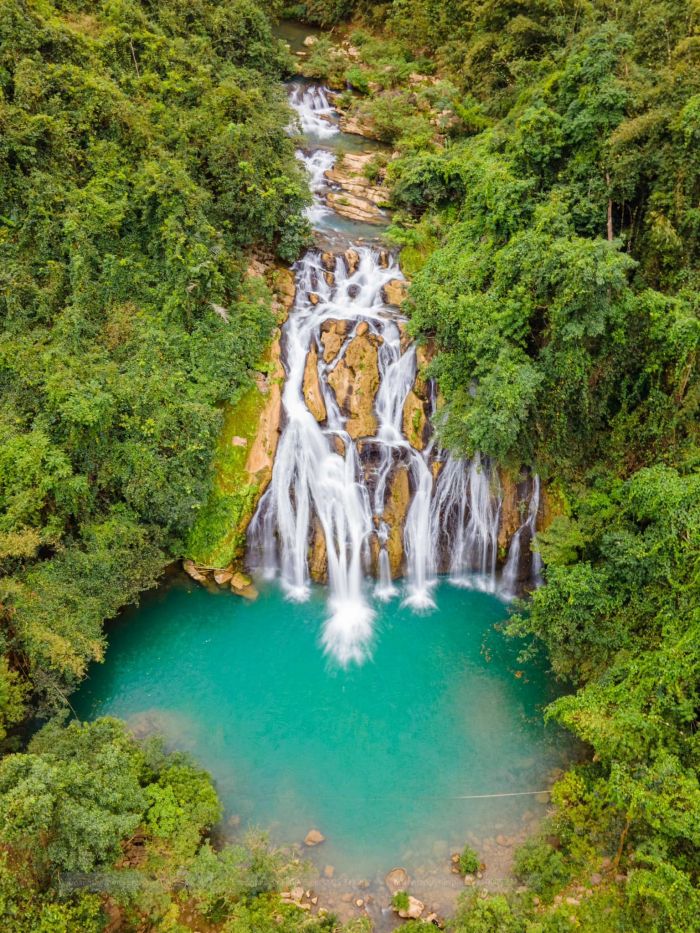 It is no exaggeration to say that Ta Puong scenic spot is a natural museum displaying the architecture of "water" and "rock".