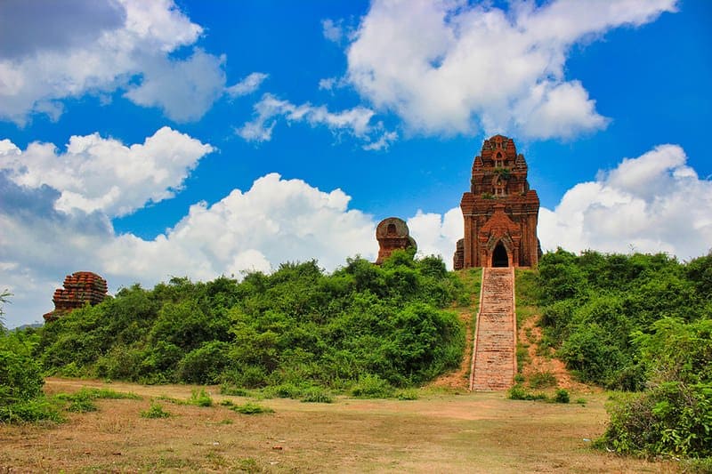 Yang Prong Cham Tower