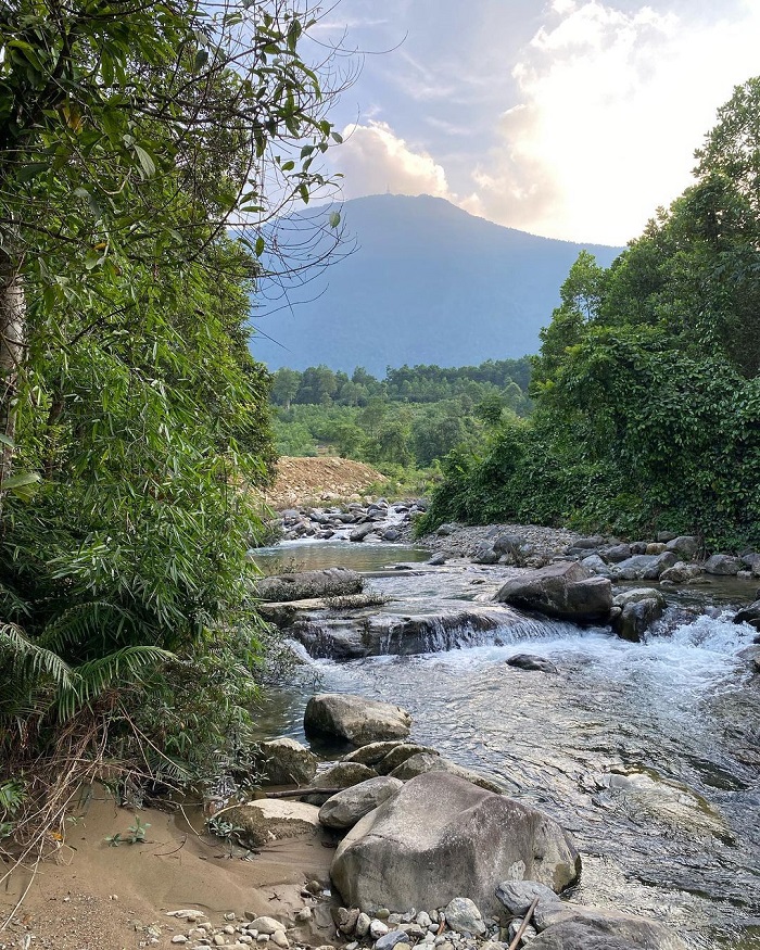 Ngao Waterfall.