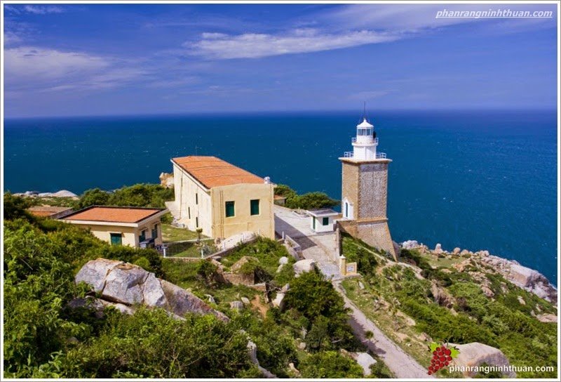 Mui Dinh Lighthouse