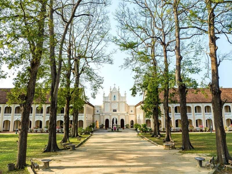 村歌小神学院