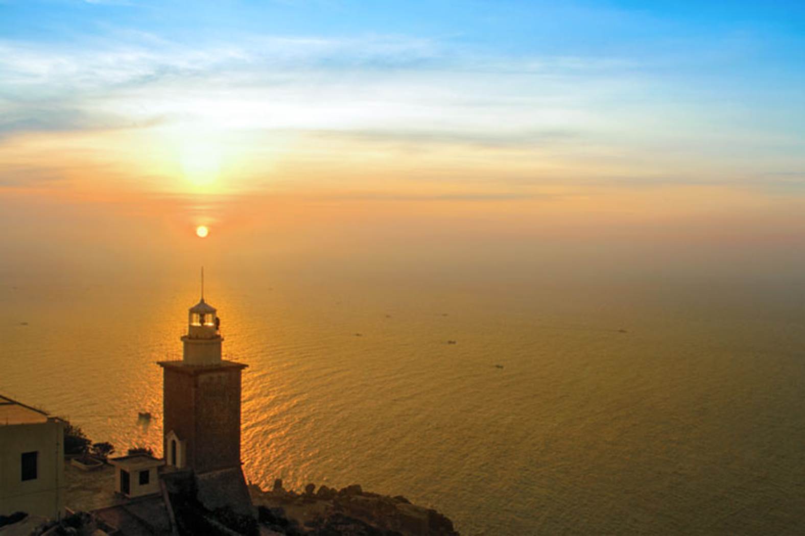 Sunset at Mui Dinh Lighthouse