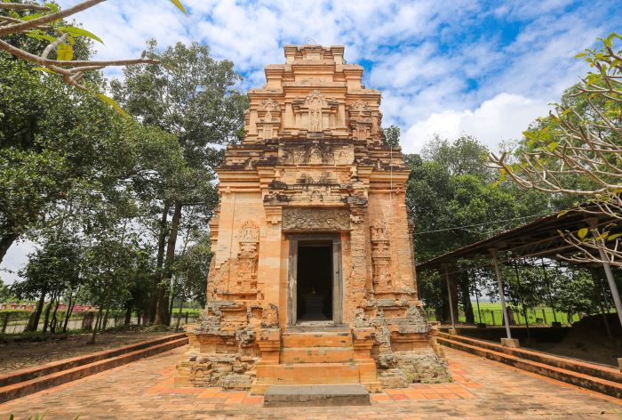 Binh Thanh ancient tower