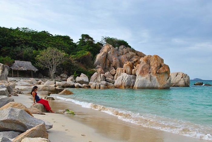 Nuoc Ngot Beach - one of the tourist destinations in Ninh Thuan that attracts millions of visits each year.