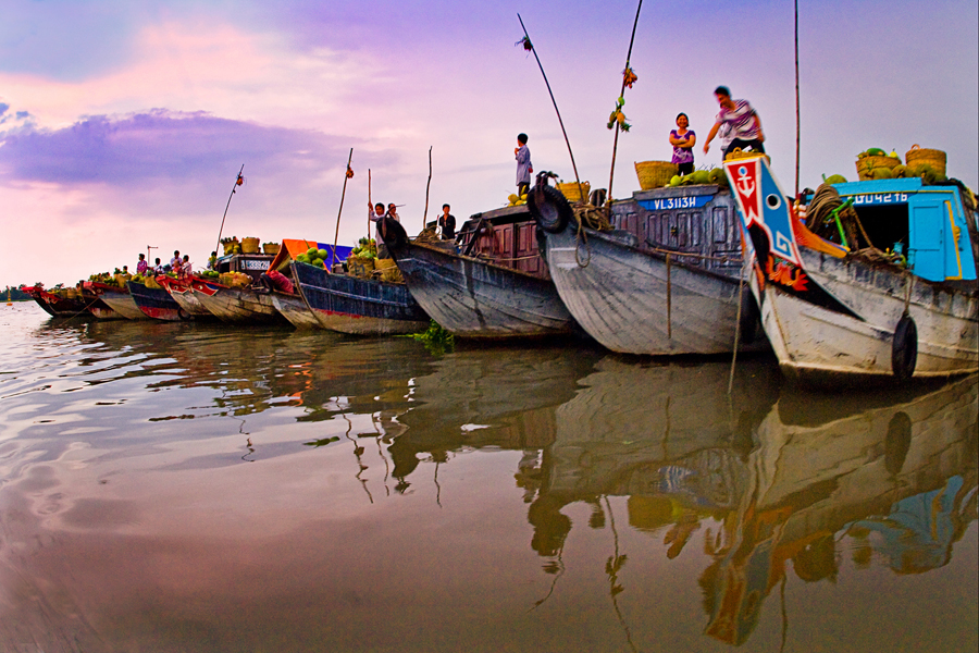 Cai Be floating market