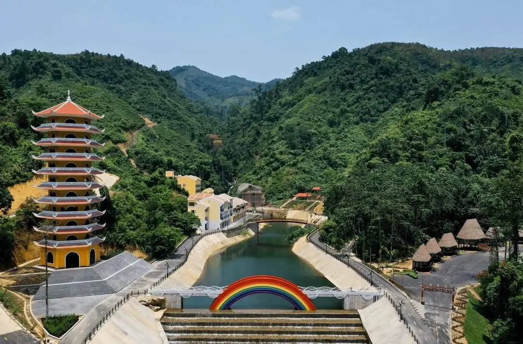 Dong Giang Heaven Gate Ecotourism Area