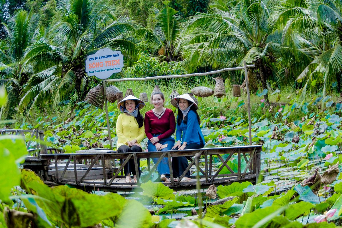 Khu Du lịch Sinh Thái Sông Trẹm