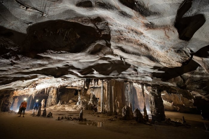 Phong Nha Cave