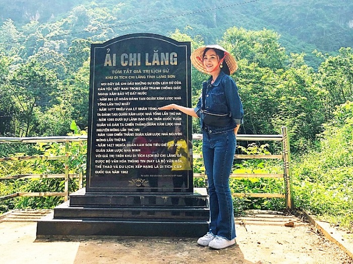 Tourists visit Ai Chi Lang