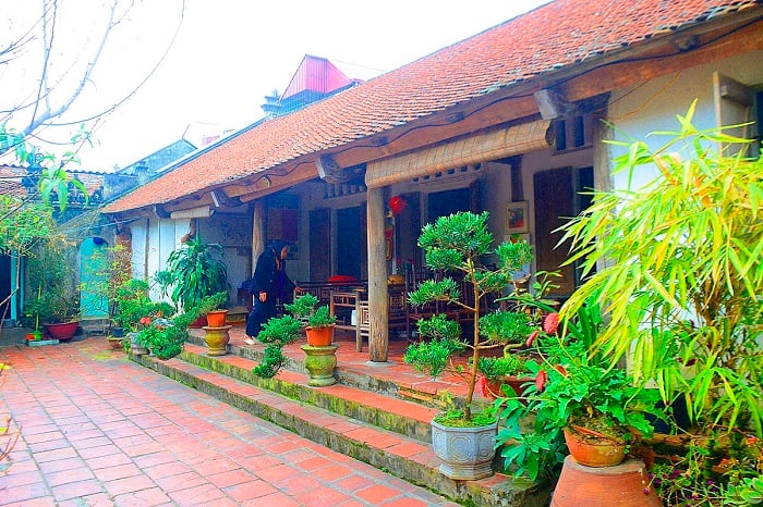 Duong Lam ancient village