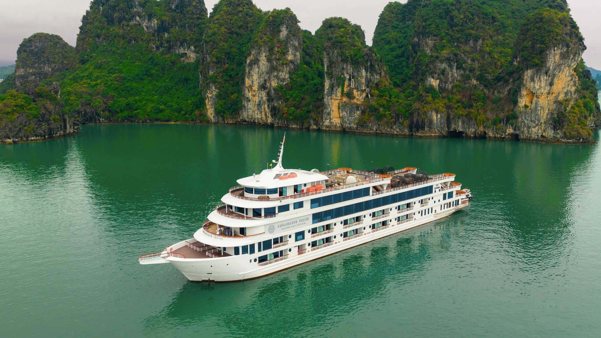   AMBASSADOR DAILY CRUISE 8 HOURS