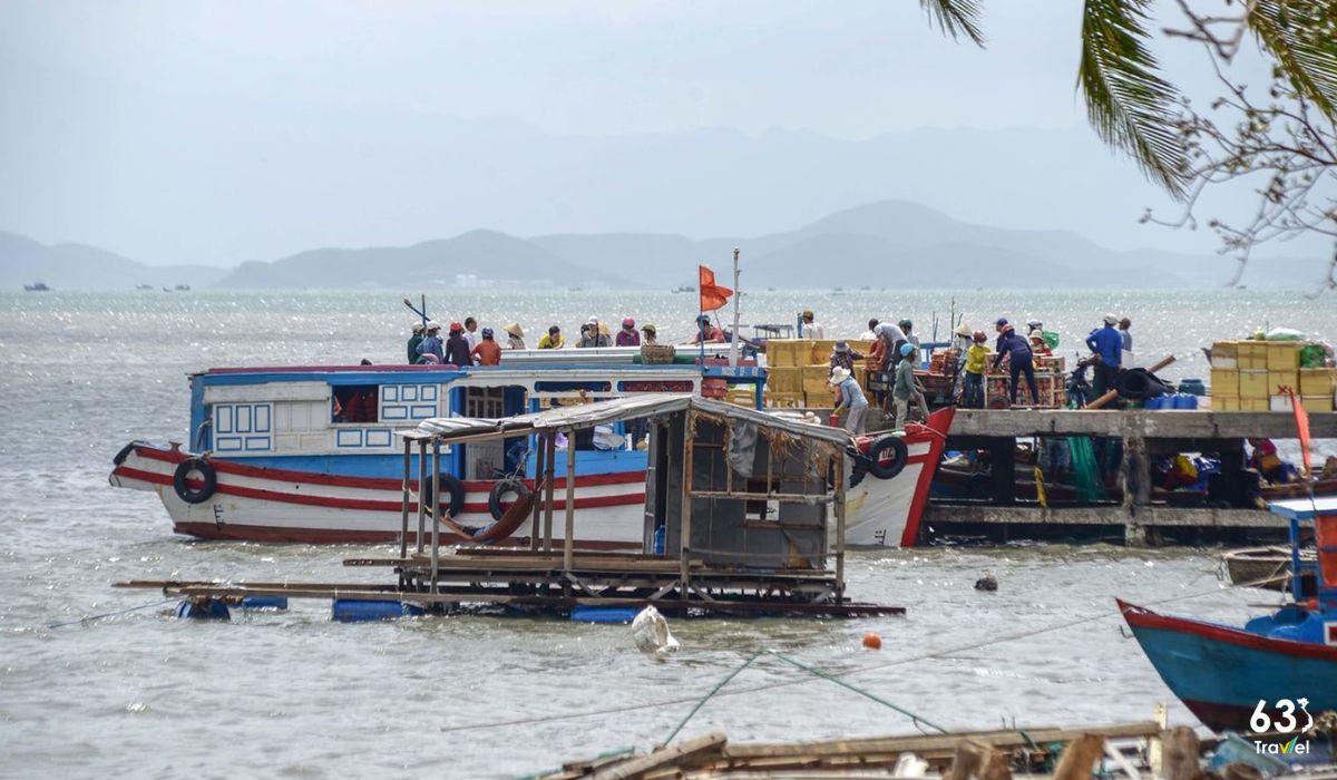 Làng chài Vạn Giã