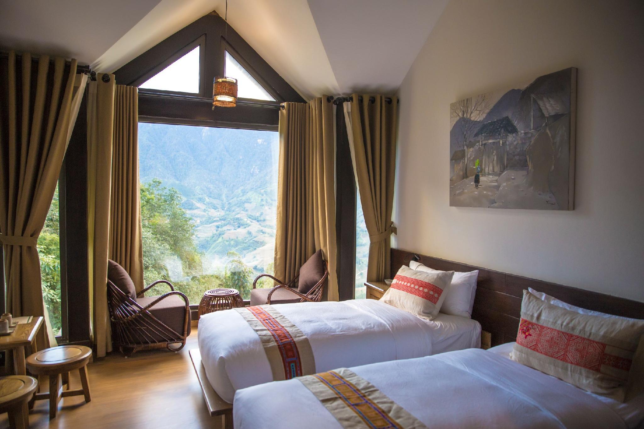 Deluxe room facing the valley