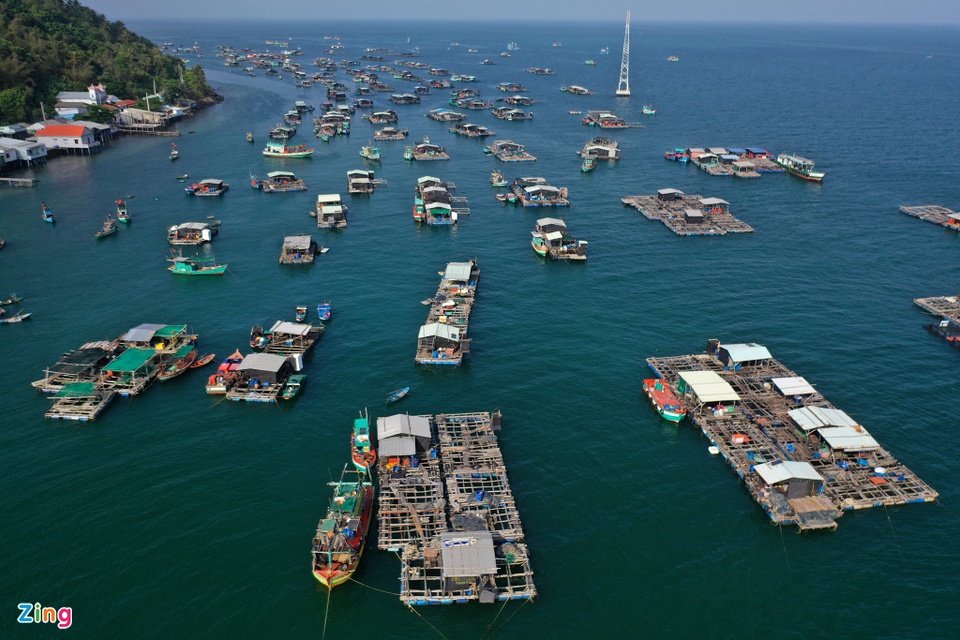 Hon Nghe Island