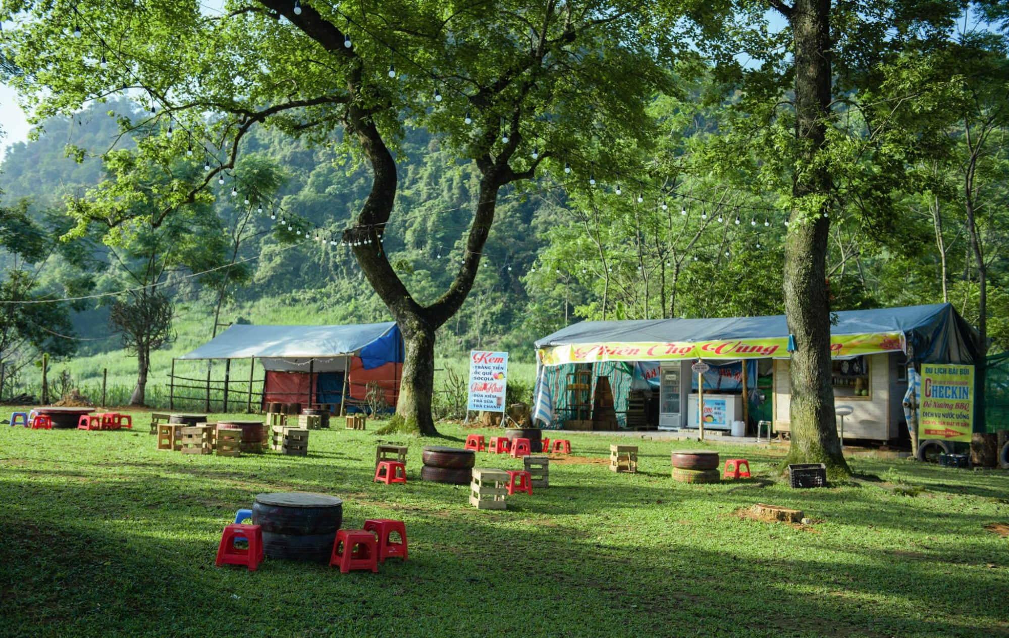 The emerging steppe 120km from Hanoi attracts camping visitors to avoid the heat of the weekend