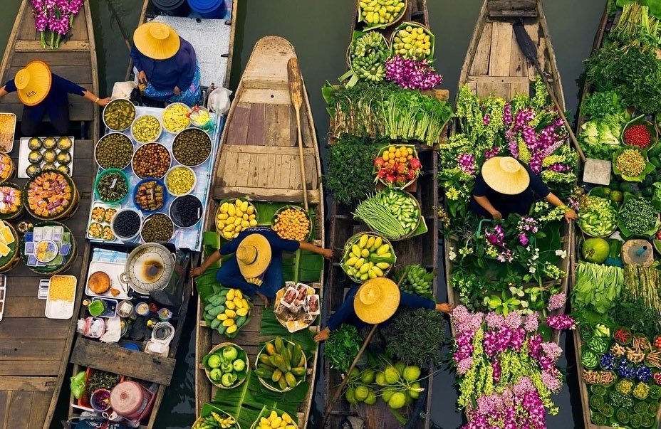 Nga Bay floating market