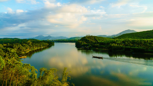 Vong Canh Hill