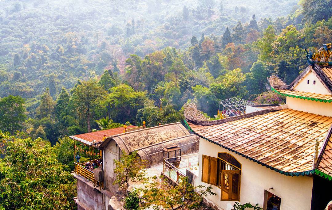 Hành Hương Lên Chùa Bửu Quang: Viên Ngọc Tâm Linh Của Núi Gia Lào - Đồng Nai