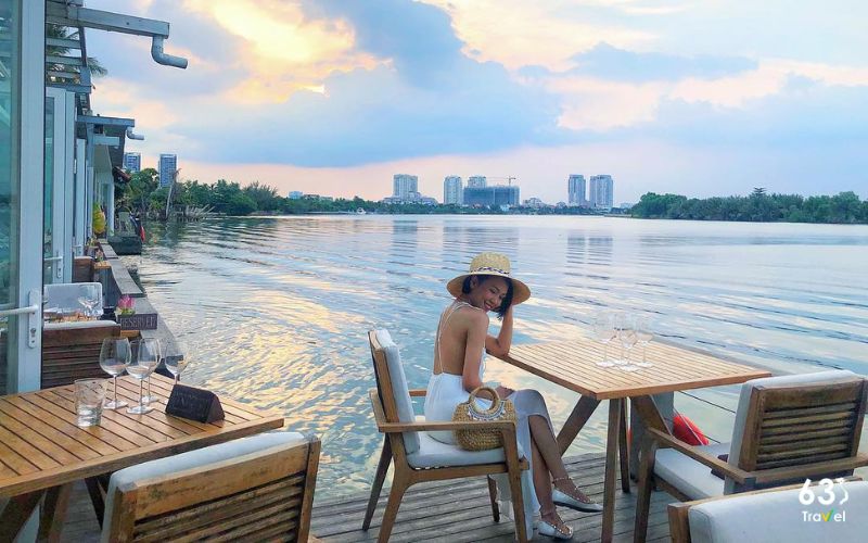 Check-in sang chảnh nhà hàng The Deck Sài Gòn view sông tuyệt đẹp