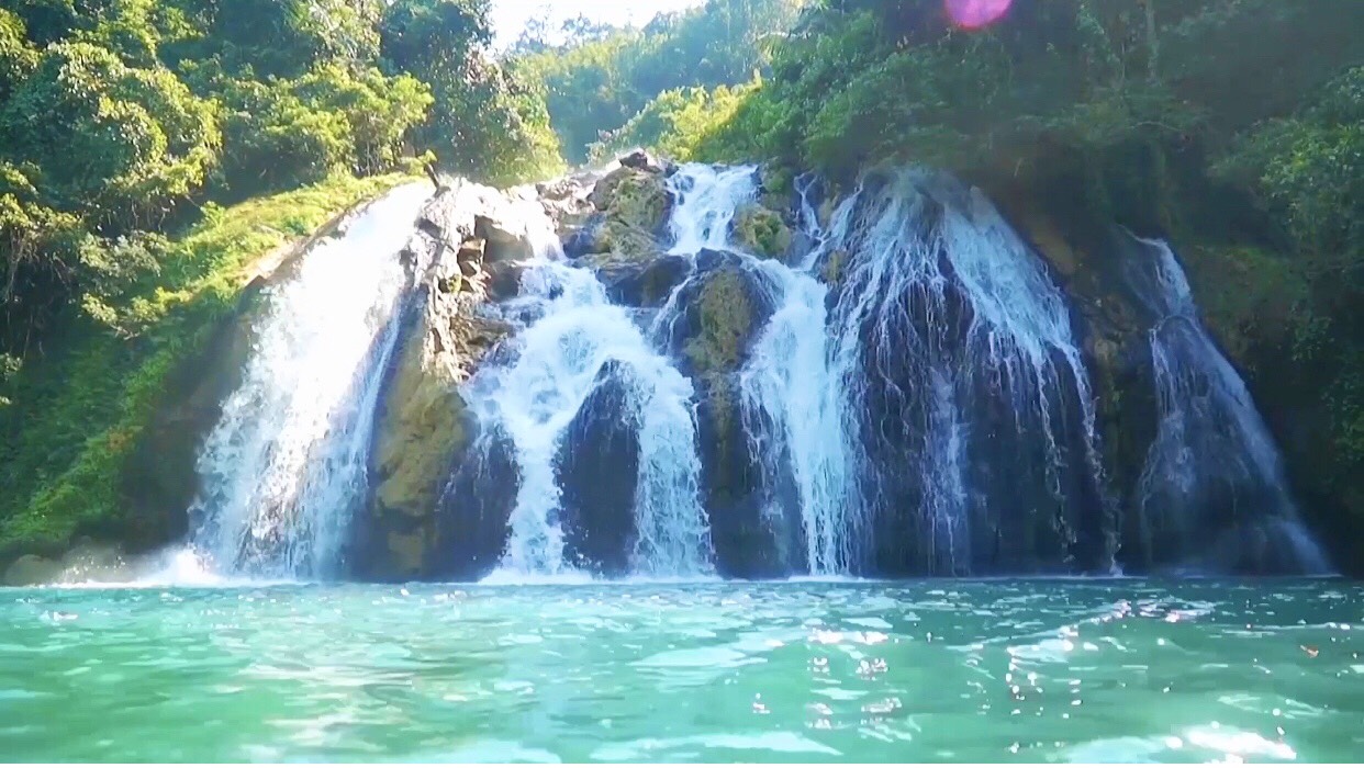 Ta Puong Waterfall