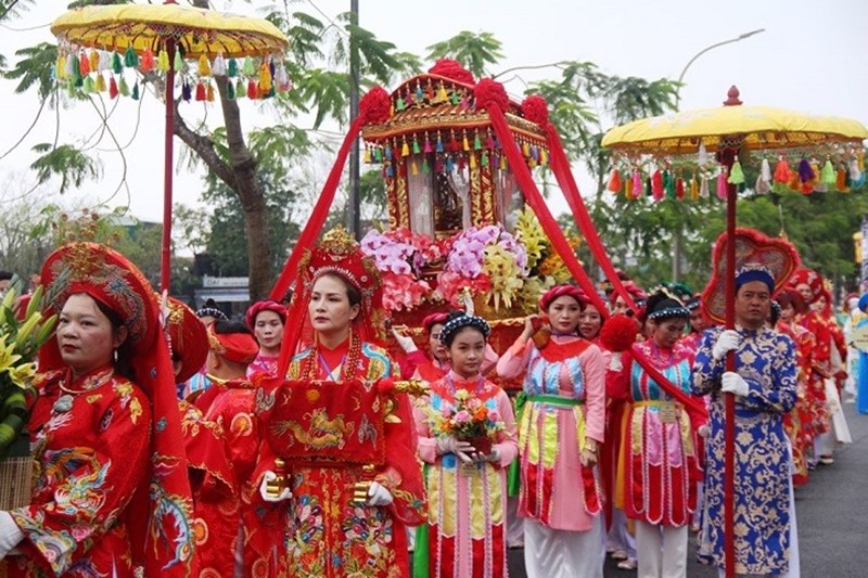 Lễ Điện Hòn Chén – Nơi Giao Thoa Giữa Tín Ngưỡng Dân Gian và Cung Đình